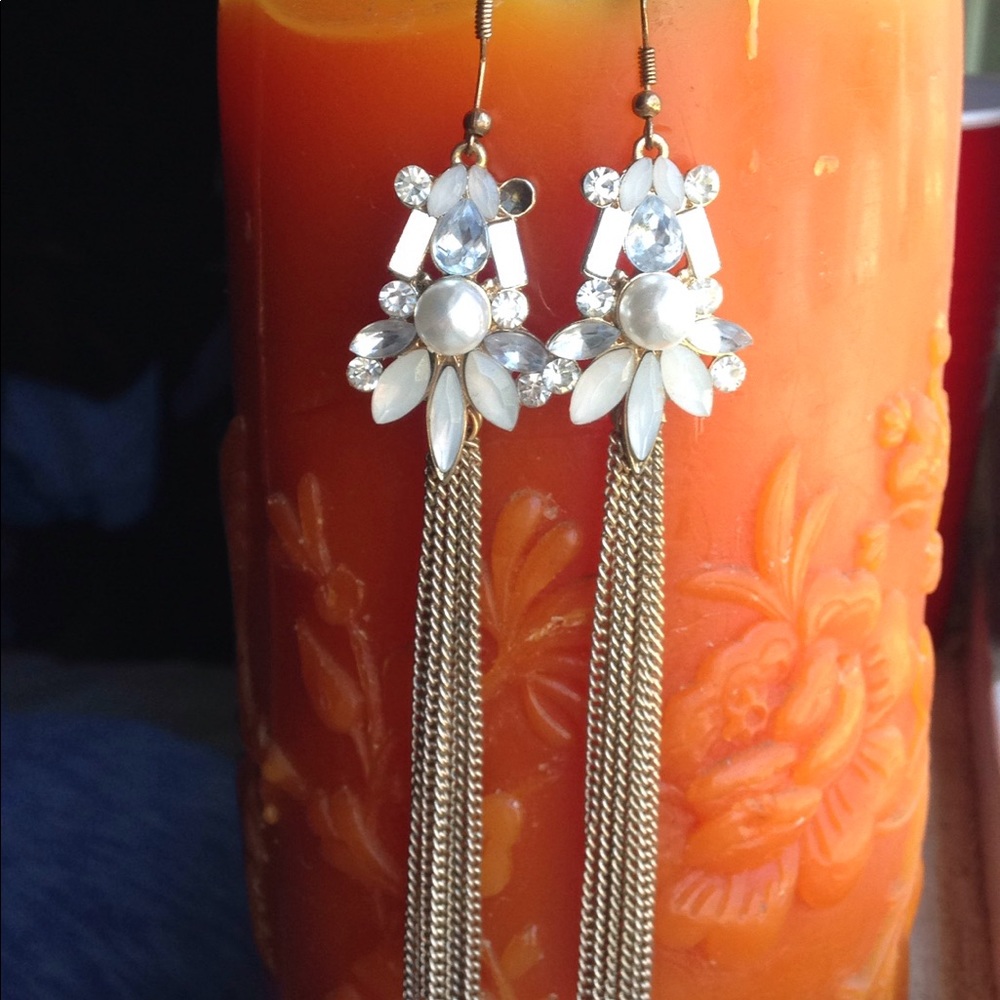 White and pearl tasseled Earrings